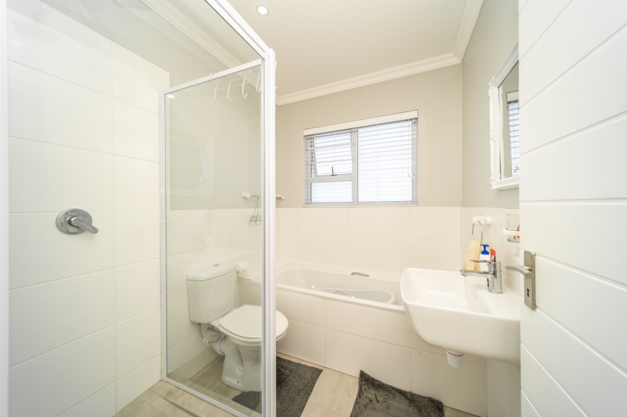 3 Bedroom Property for Sale in Nahoon Valley Park Eastern Cape